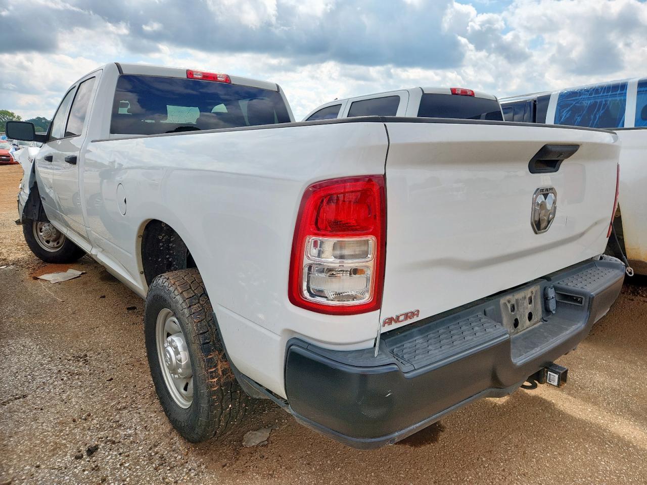 2022 Ram 2500 Tradesman - Фото 2