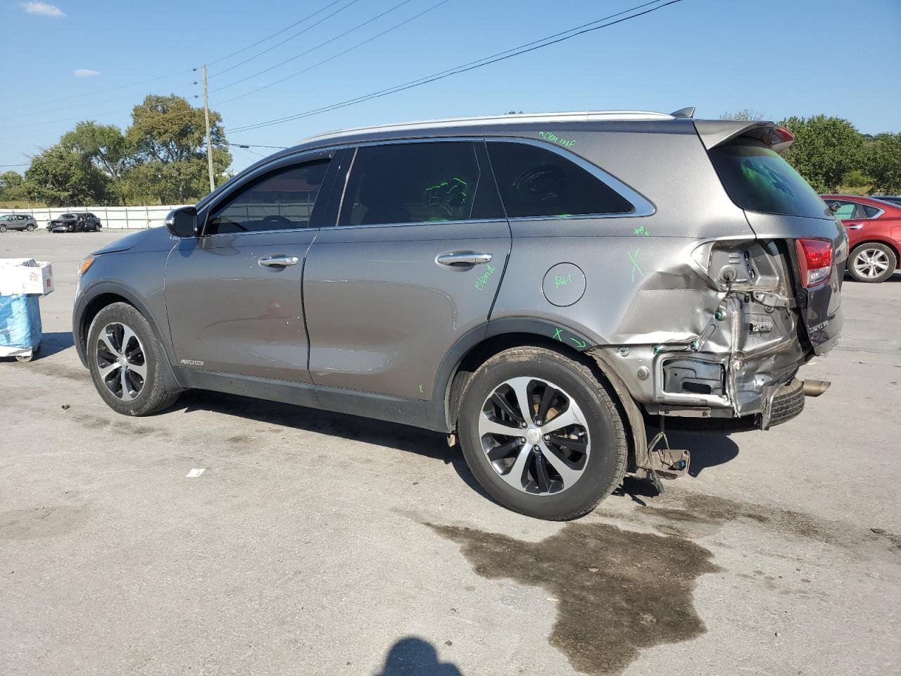 2016 Kia Sorento Ex - Image 2