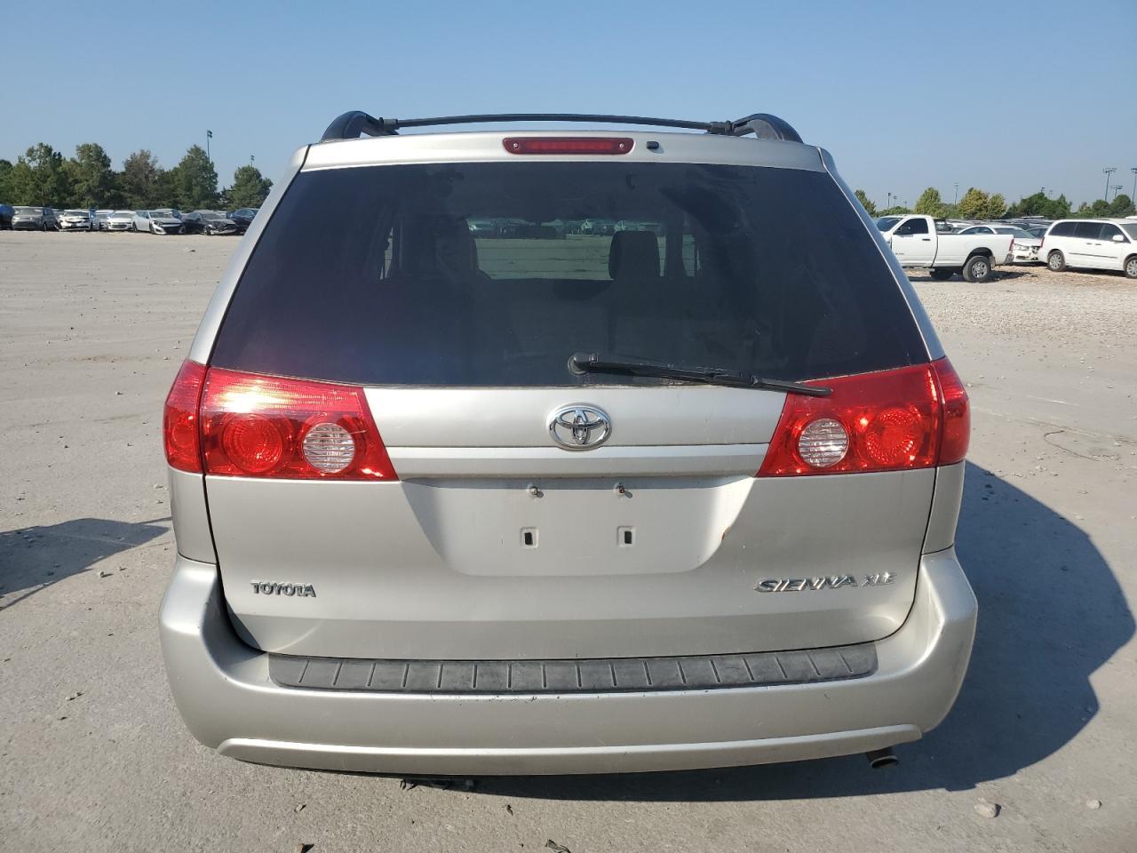 2009 Toyota Sienna Xle - Image 6