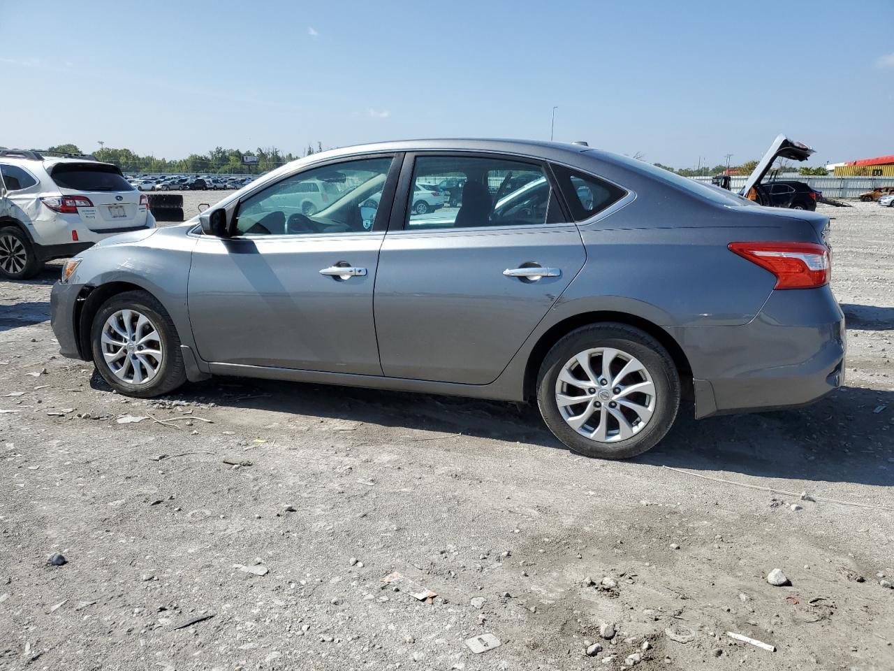 2018 Nissan Sentra S - Фото 2