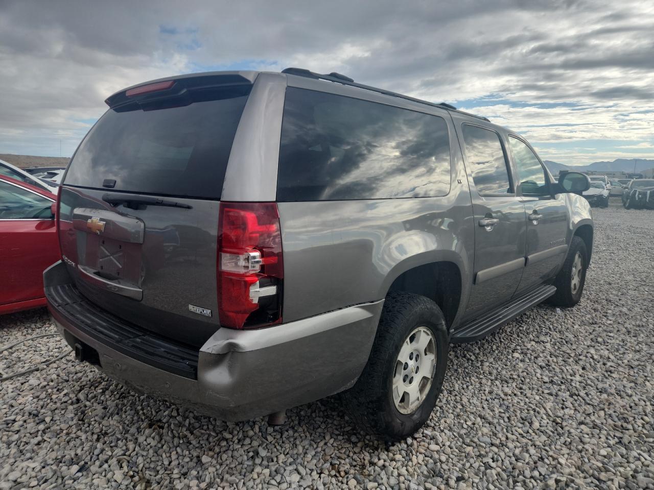 2007 Chevrolet Suburban K1500 - Фото 3