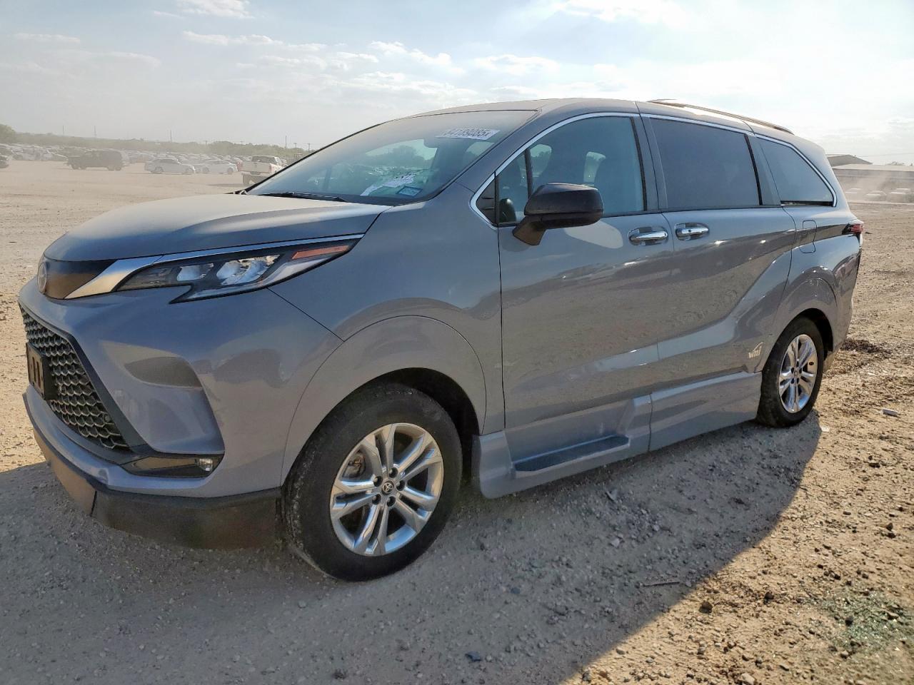 2023 Toyota Sienna Xse