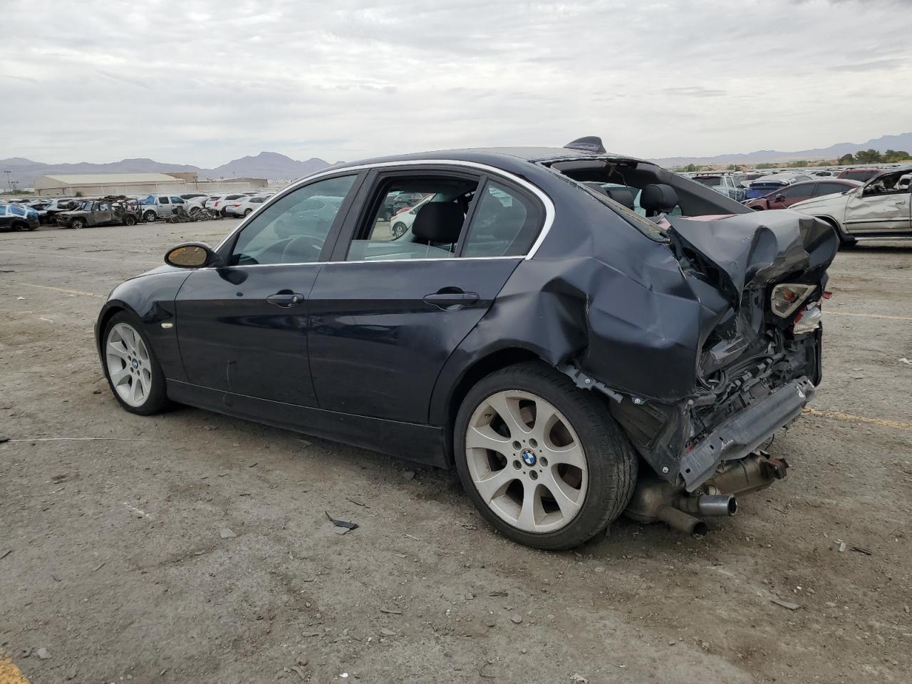 2006 BMW 330 I - Фото 2