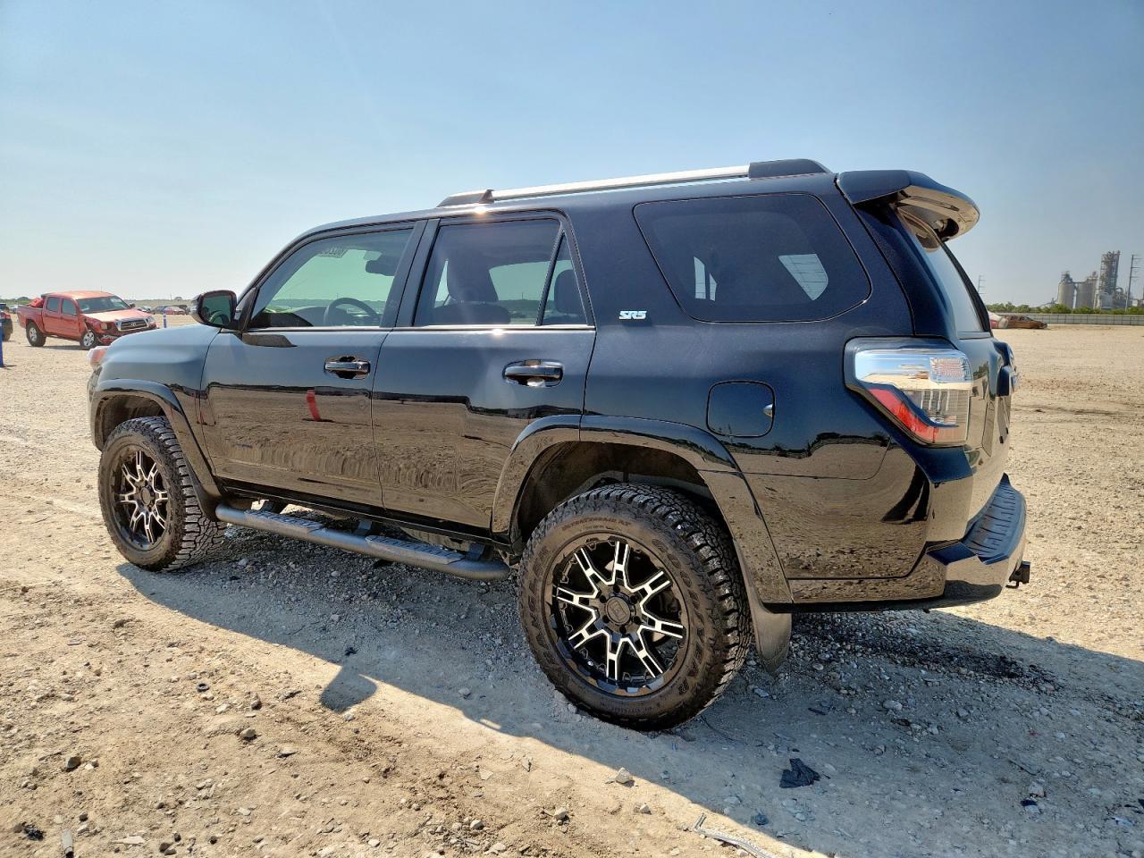 2021 Toyota 4Runner Sr5 - Image 2