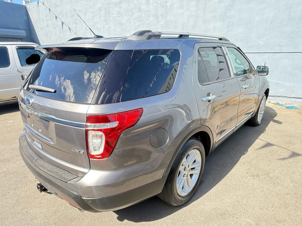 2011 Ford Explorer Xlt - Фото 4