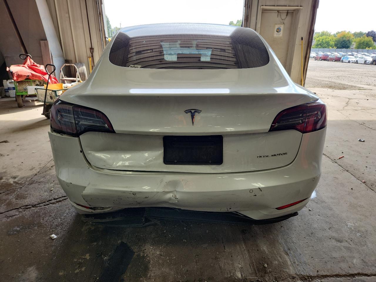 2020 Tesla Model 3 - Фото 6