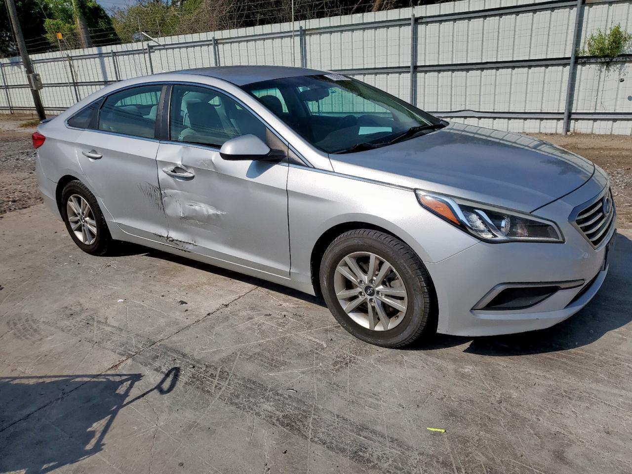 2016 Hyundai Sonata Se - Фото 4