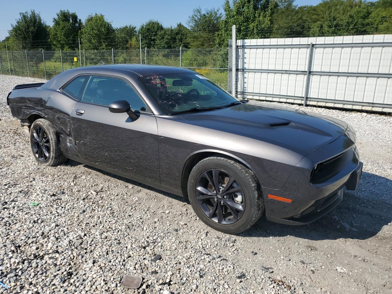 2021 Dodge Challenger Sxt - Фото 4