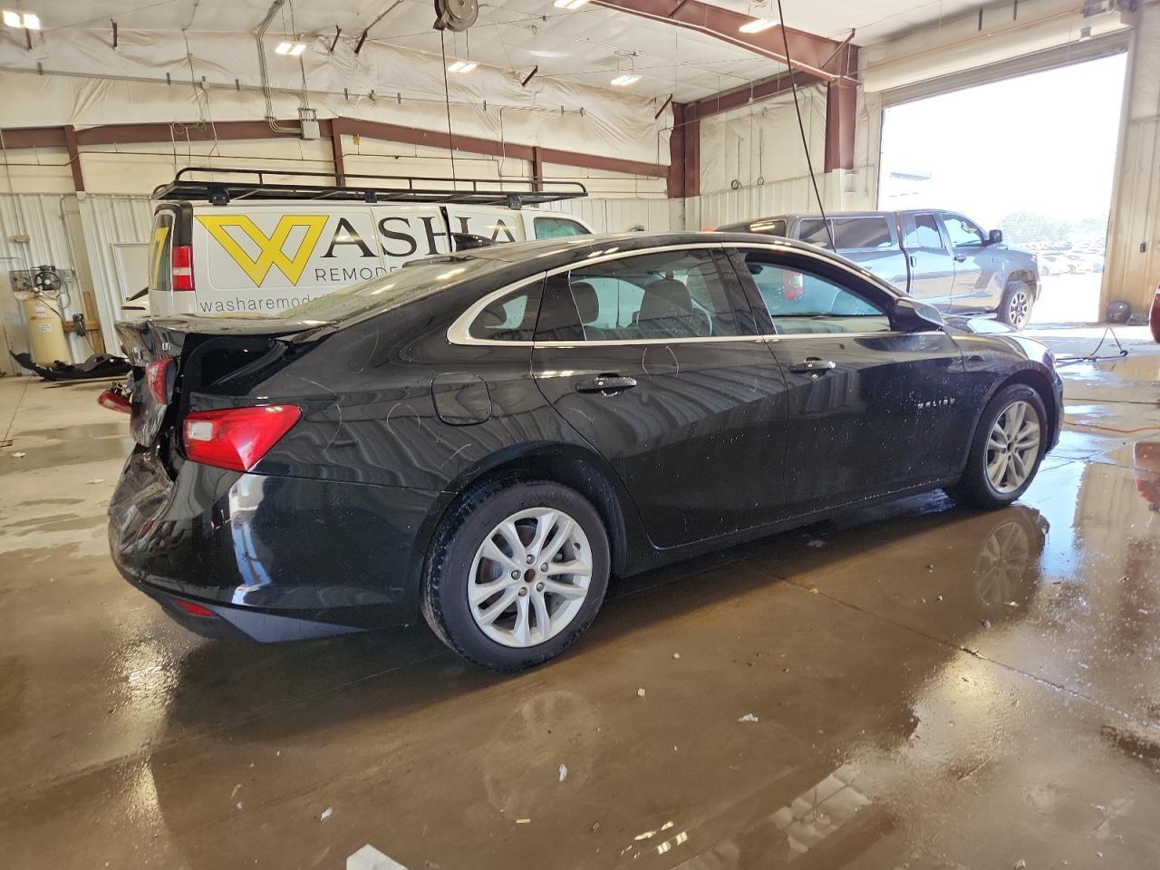 2018 Chevrolet Malibu Lt - Image 3