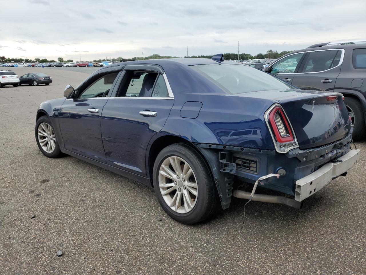 2015 Chrysler 300C - Фото 2