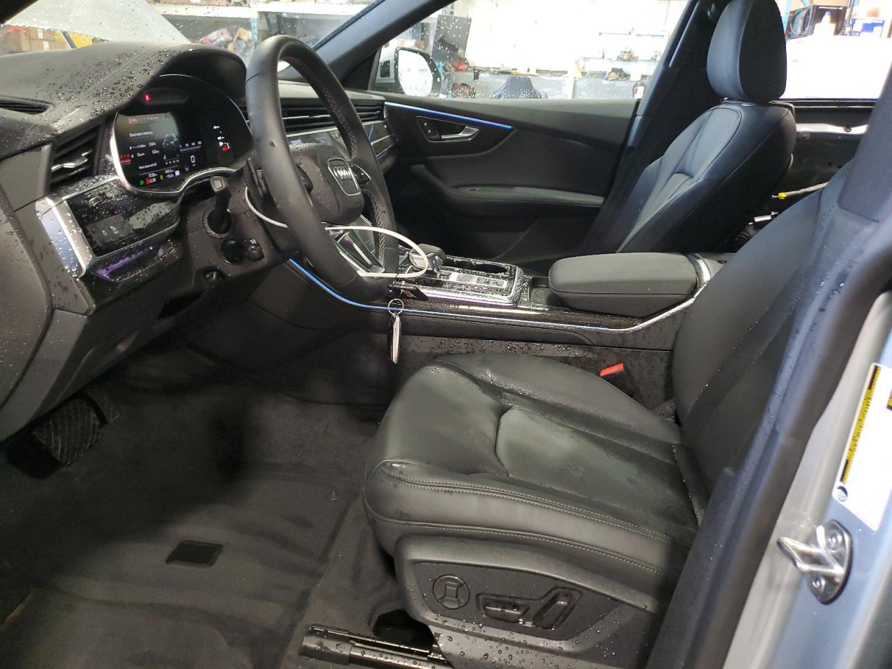 2025 Audi Q8 Progressiv - Фото 7