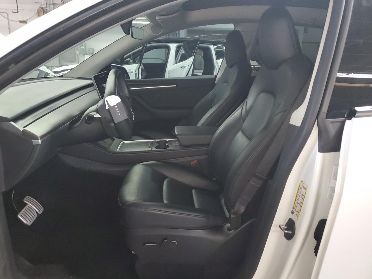 2023 Tesla Model Y - Image 7