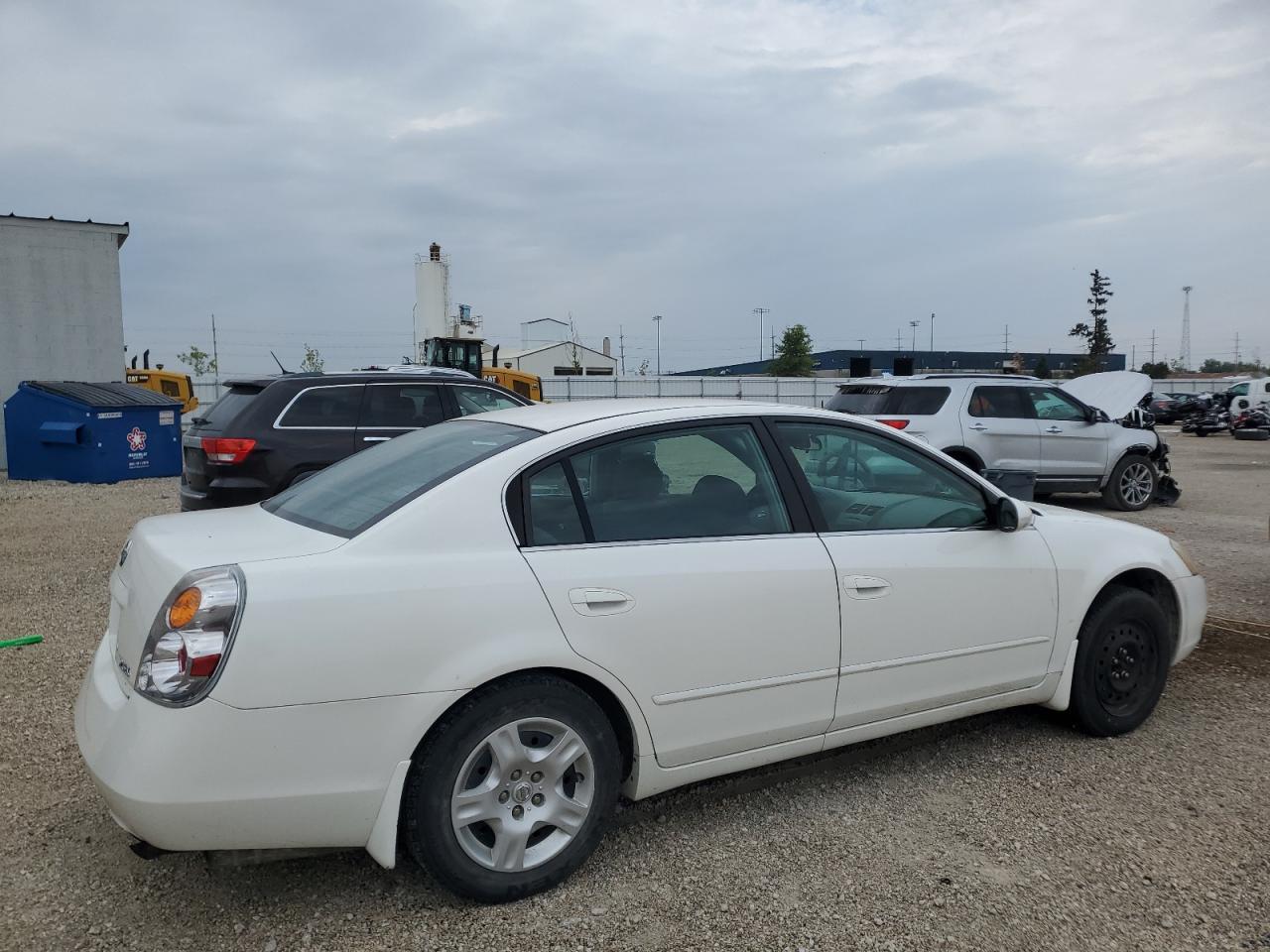 2002 Nissan Altima Base - Image 3