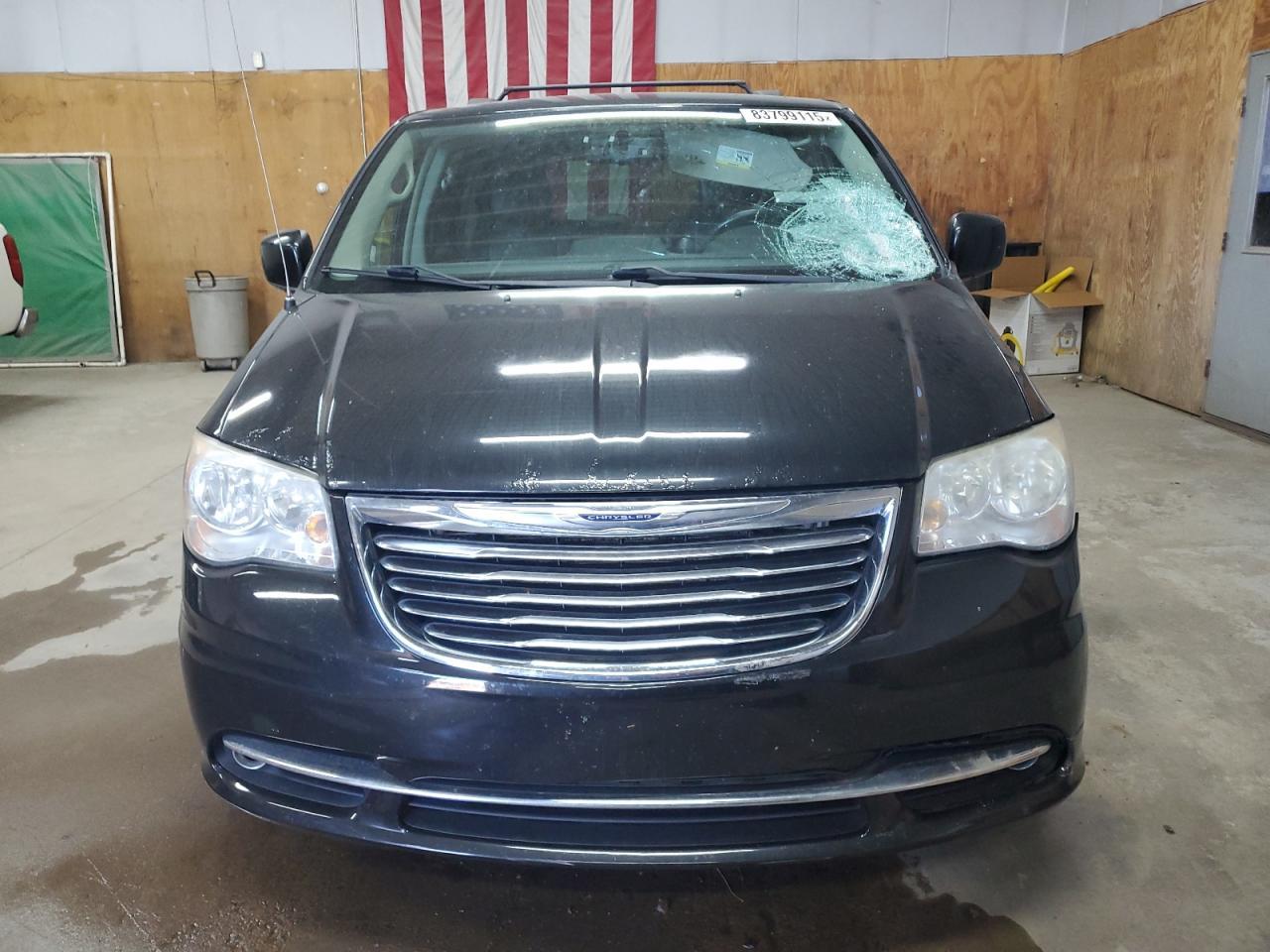2013 Chrysler Town & Country Touring - Фото 5