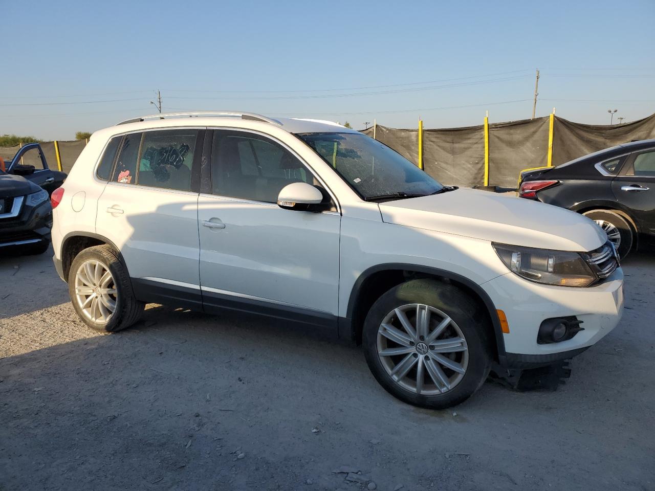 2014 Volkswagen Tiguan S - Image 4