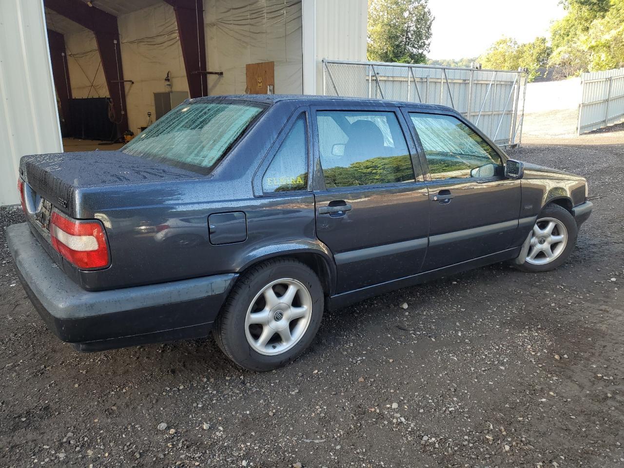 1997 Volvo 850 - Image 3
