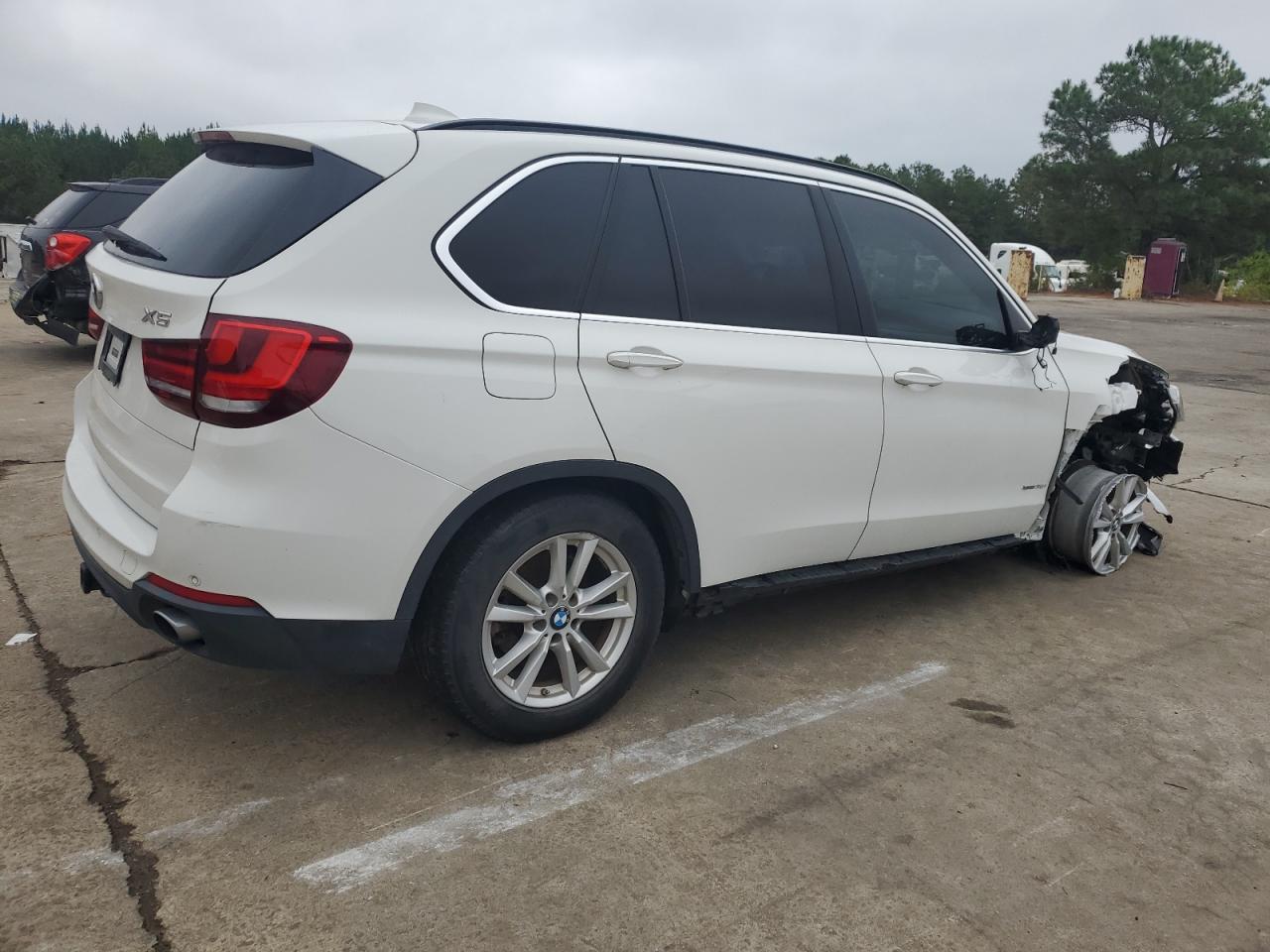2015 BMW X5 xDrive35I - Фото 3