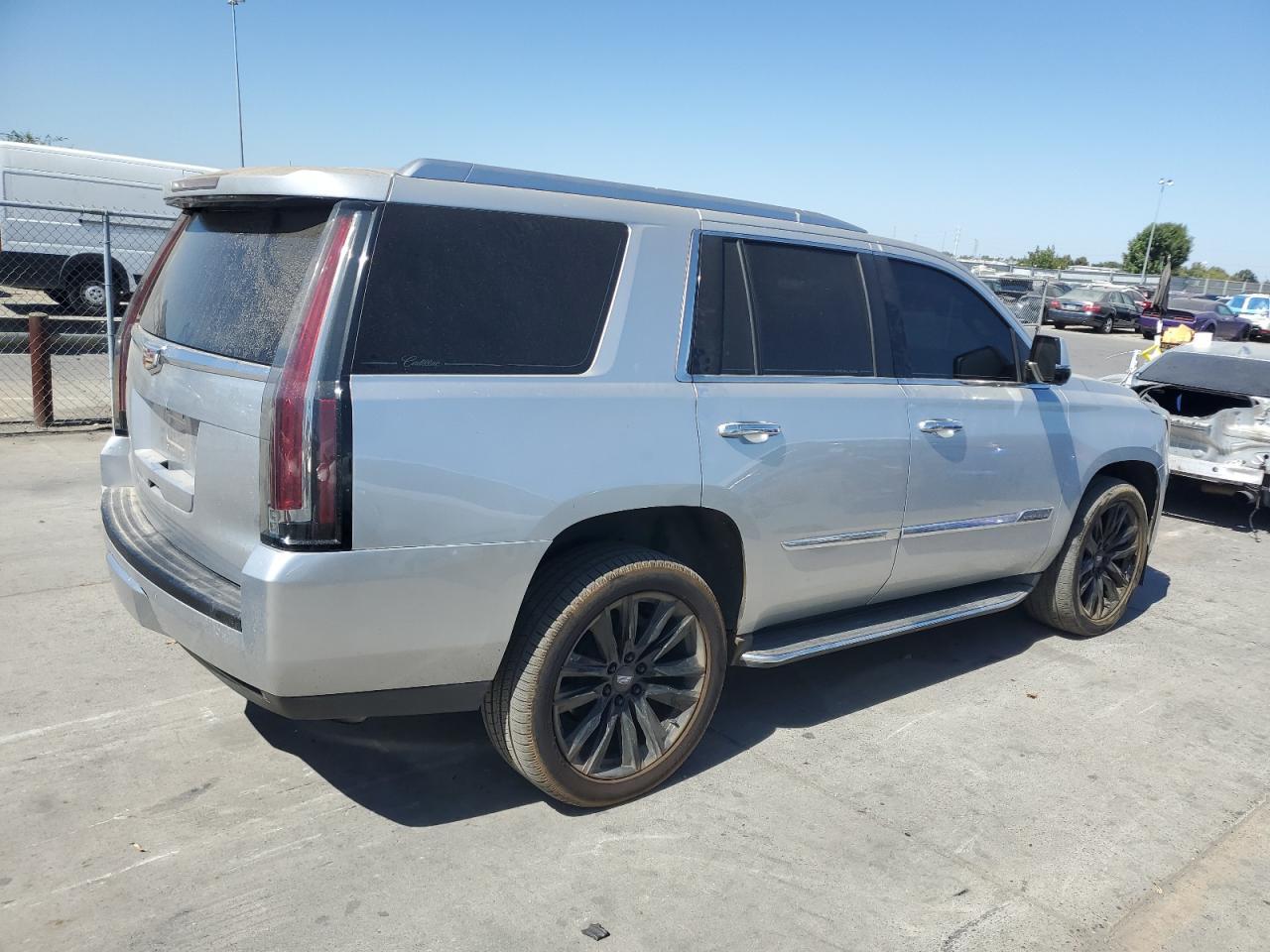 2015 Cadillac Escalade Luxury - Фото 3