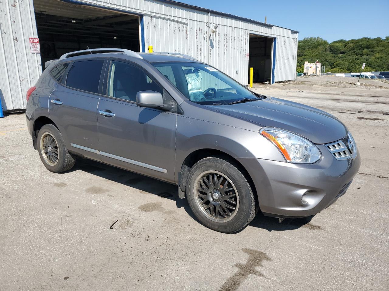 2013 Nissan Rogue S - Image 4