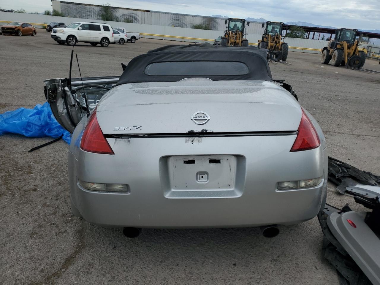 2004 Nissan 350Z Roadster - Фото 6