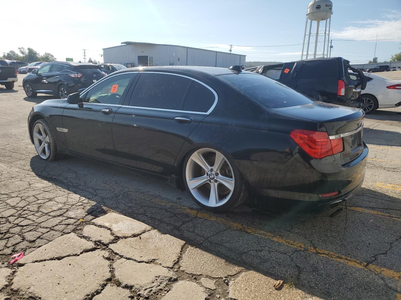 2011 BMW 750 Li - Фото 2