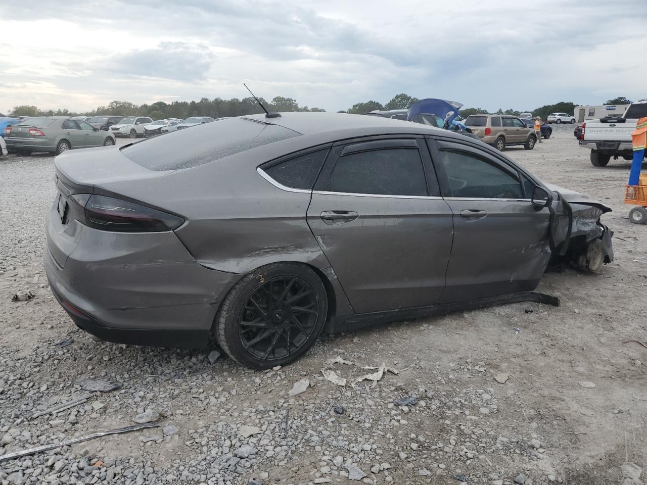 2014 Ford Fusion S - Фото 3