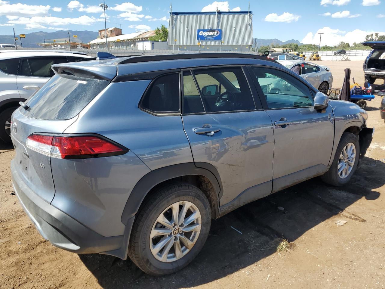 2024 Toyota Corolla Cross Le - Image 3