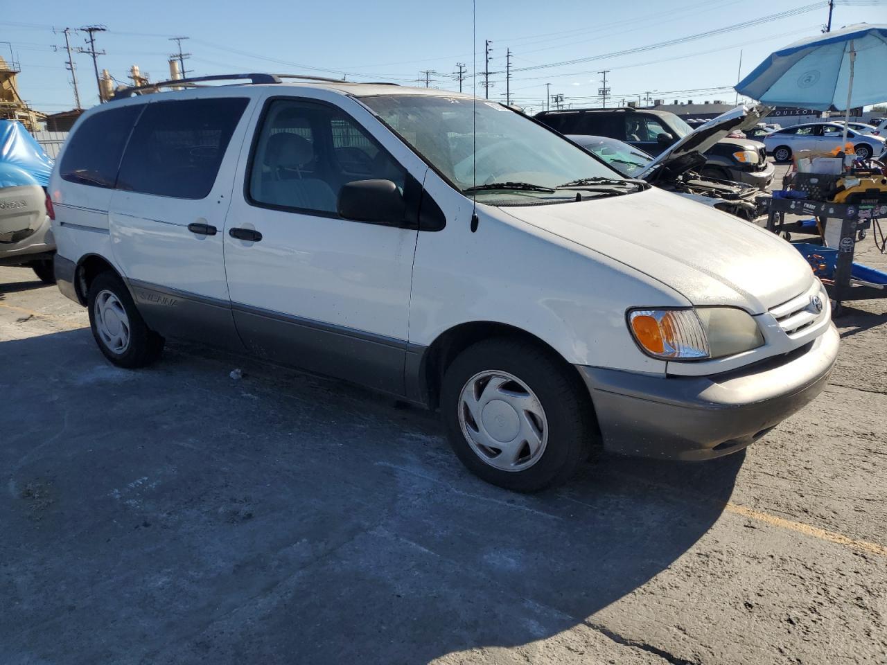 2001 Toyota Sienna Le - Фото 4