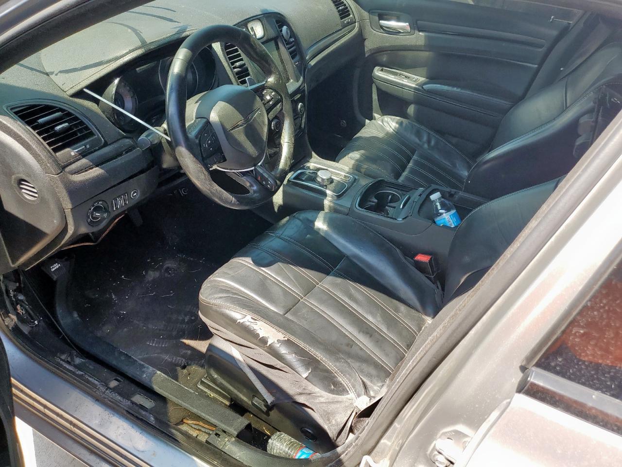 2016 Chrysler 300 S - Image 7