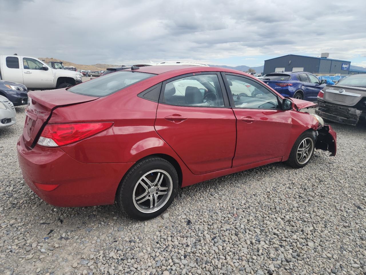 2013 Hyundai Accent Gls - Фото 3