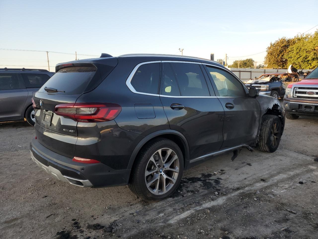 2022 BMW X5 xDrive40I - Image 3