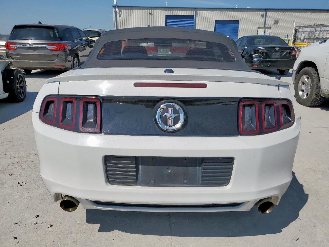 2014 Ford Mustang - Image 6