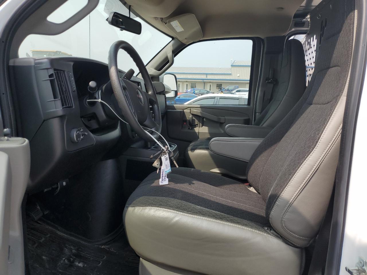 2024 GMC Savana G2500 - Фото 7