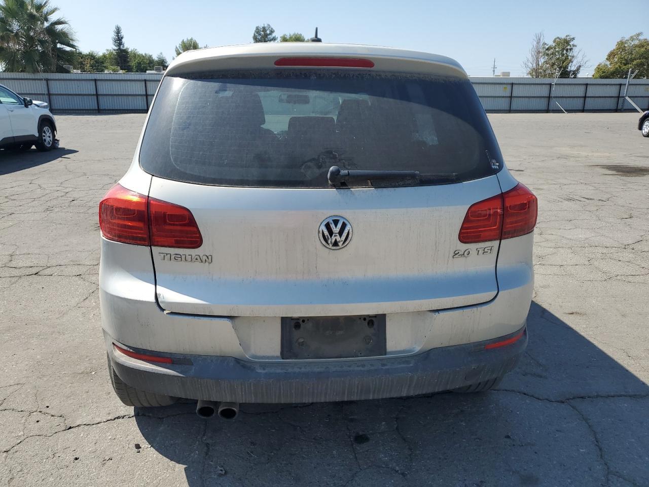 2013 Volkswagen Tiguan S - Image 6