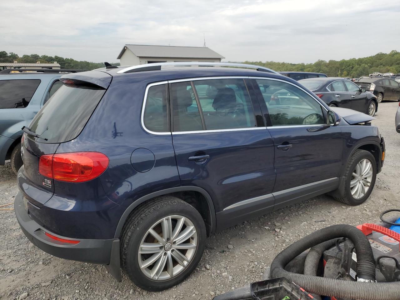 2016 Volkswagen Tiguan S - Image 3