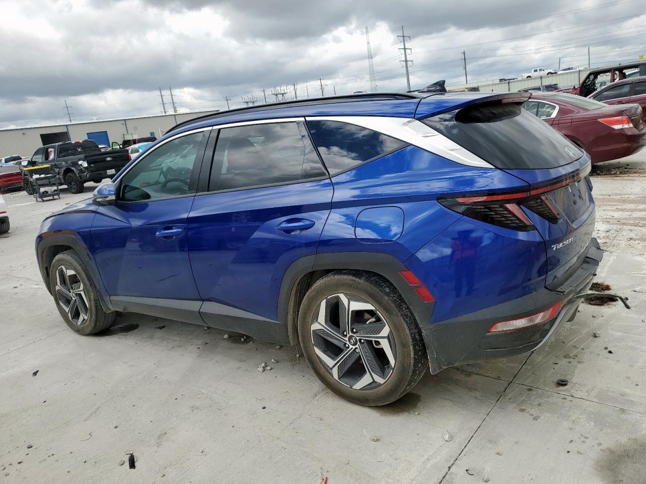 2023 Hyundai Tucson Limited - Image 2