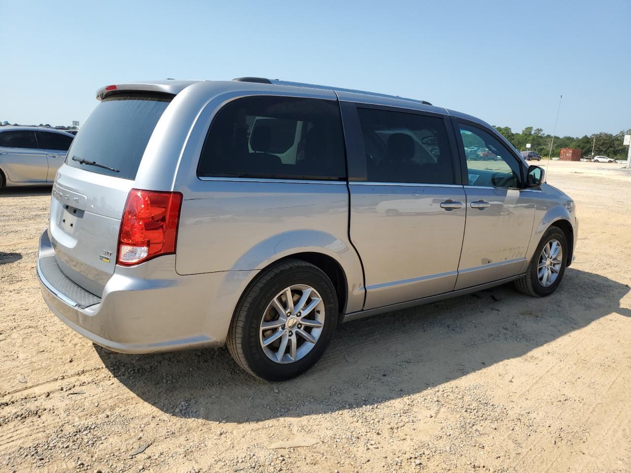 2019 Dodge Grand Caravan Sxt - Фото 3