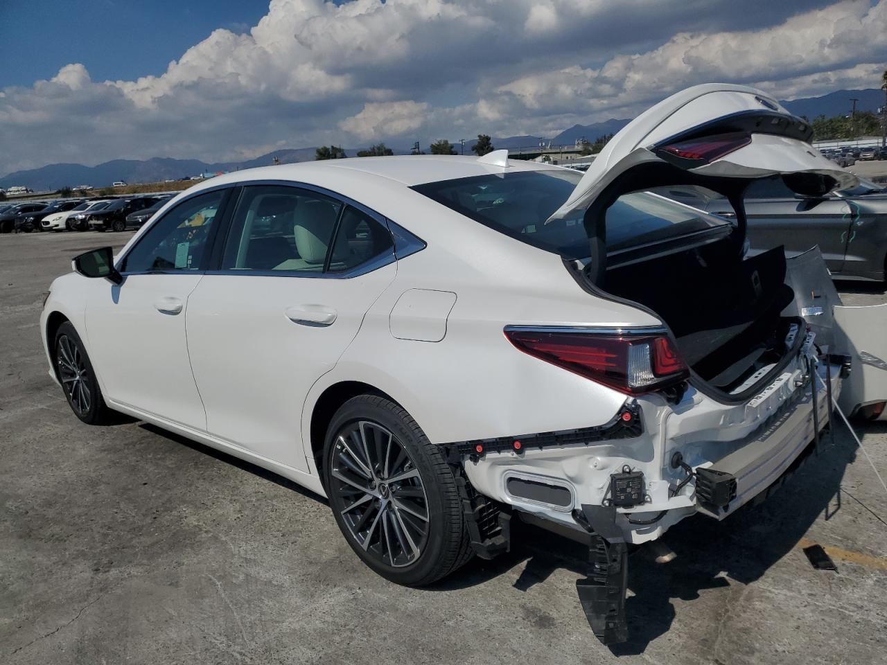 2025 Lexus Es 300H Base - Image 2