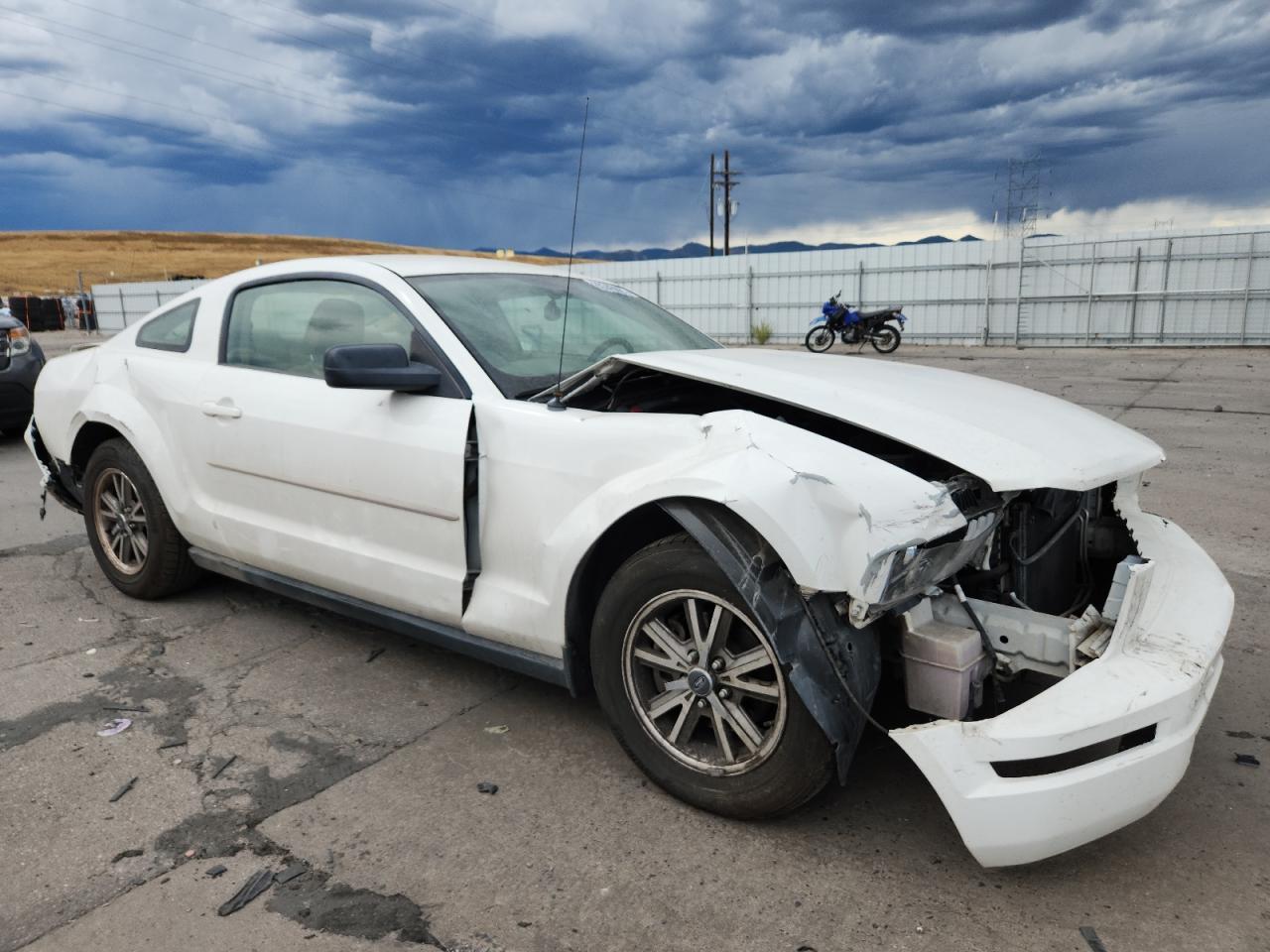 2005 Ford Mustang - Фото 4
