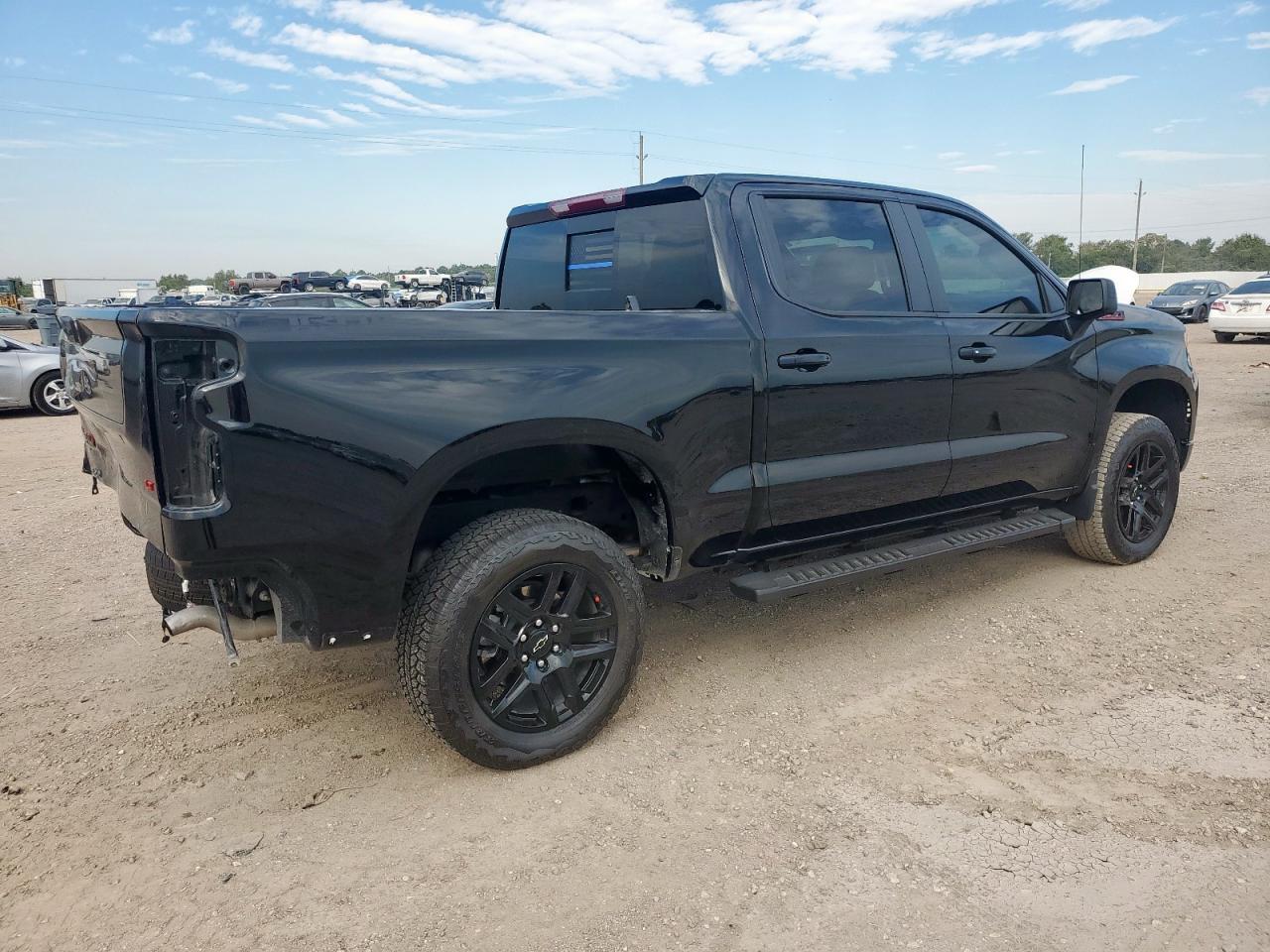 2025 Chevrolet Silverado K1500 Lt Trail Boss - Image 3