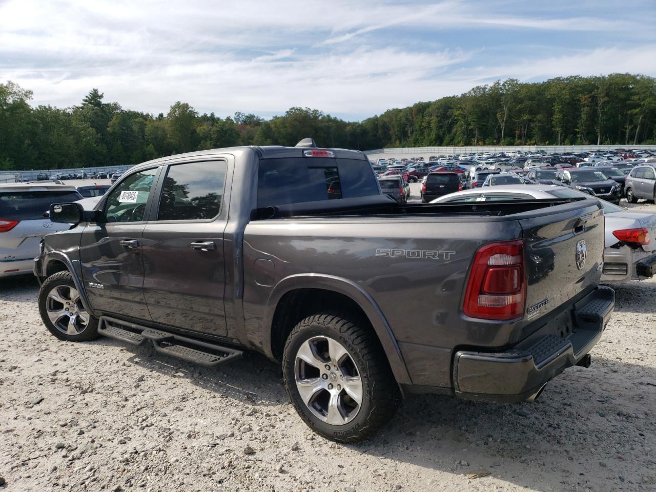 2021 Ram 1500 Laramie - Фото 2