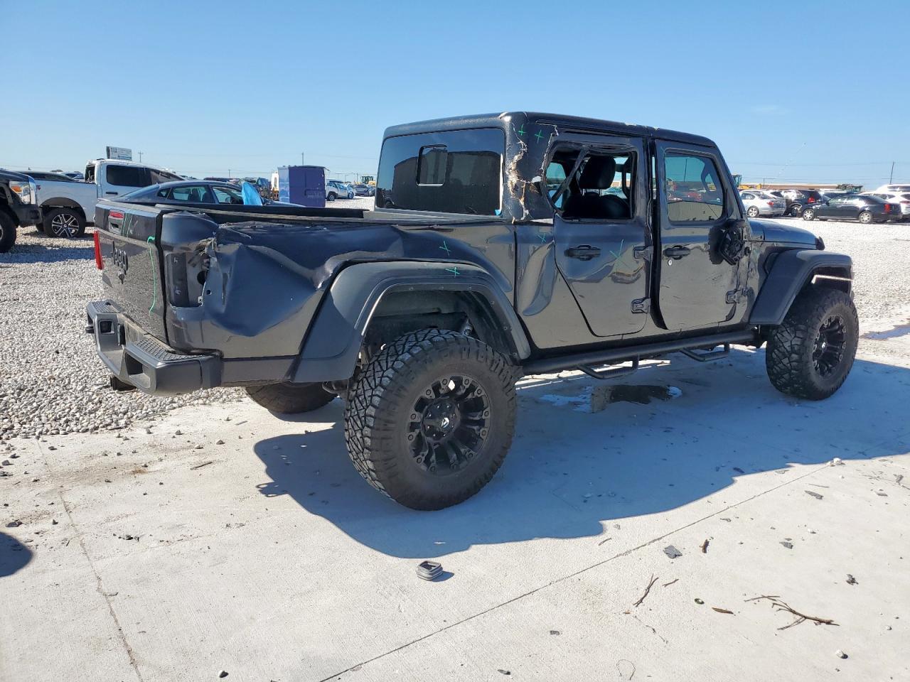 2020 Jeep Gladiator Sport - Фото 3