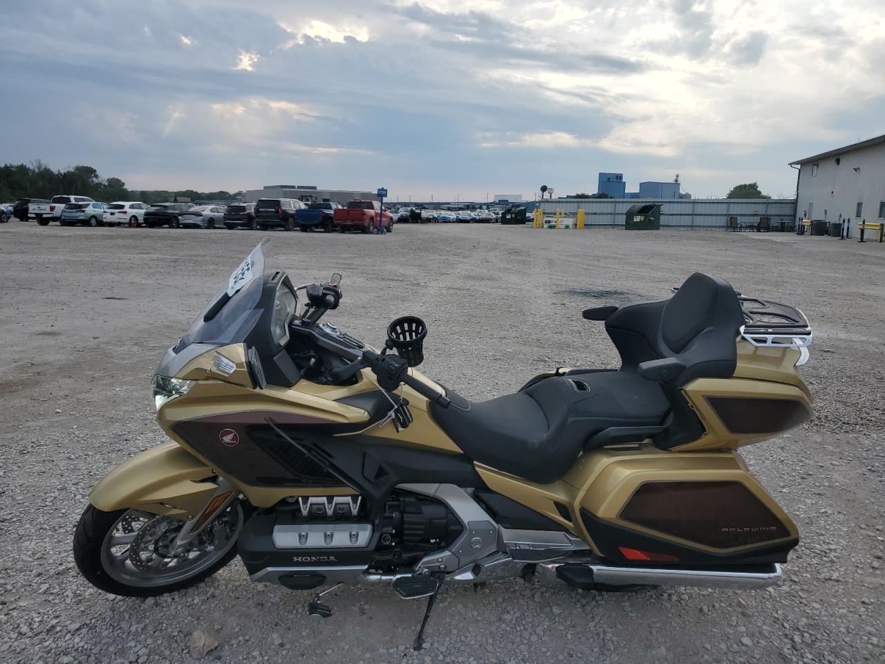 2025 Honda Gl1800 D - Фото 3