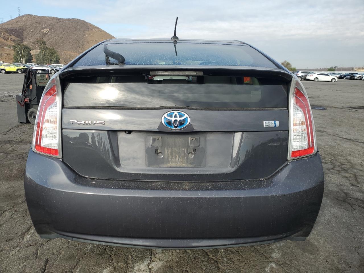 2015 Toyota Prius - Фото 6