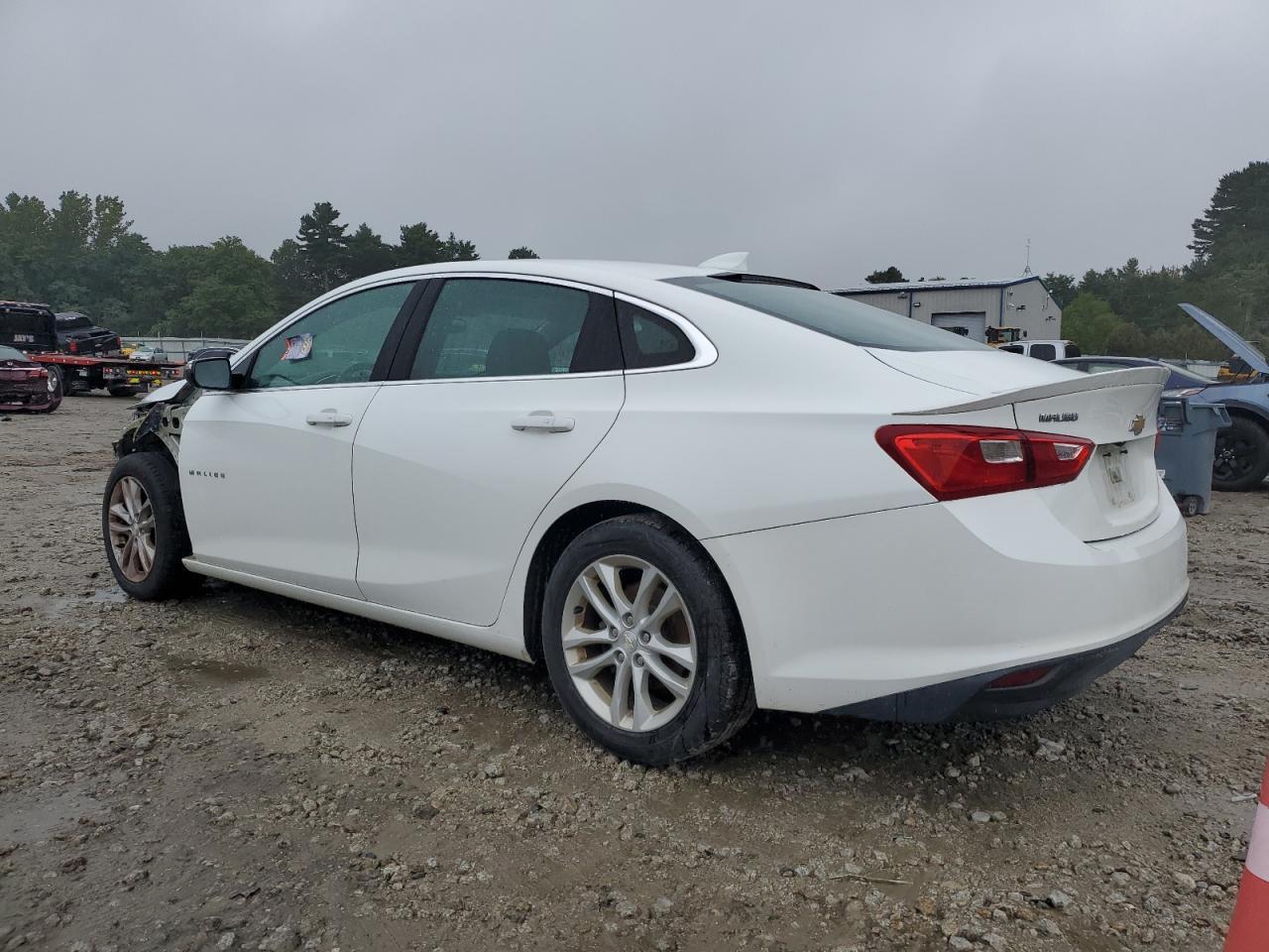 2016 Chevrolet Malibu Lt - Image 2