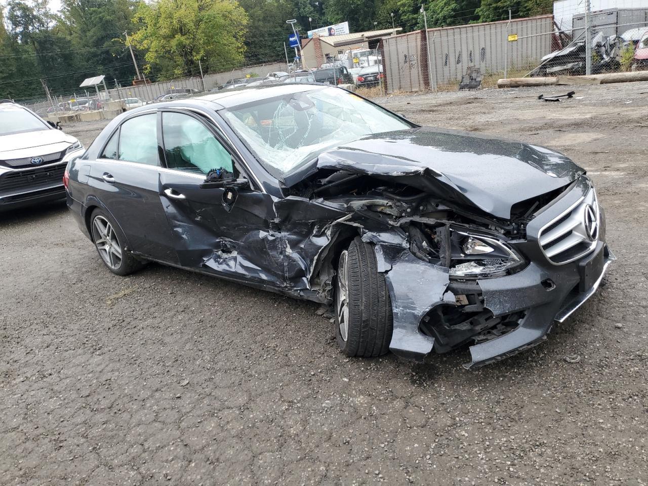 2016 Mercedes-Benz E 350 4Matic - Фото 4