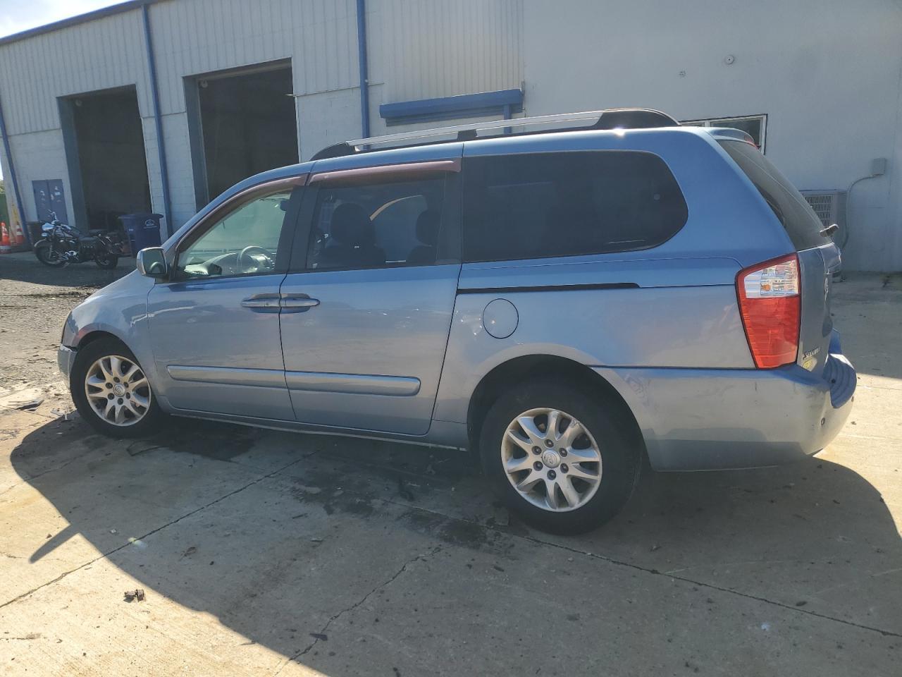2008 Kia Sedona Ex - Image 2