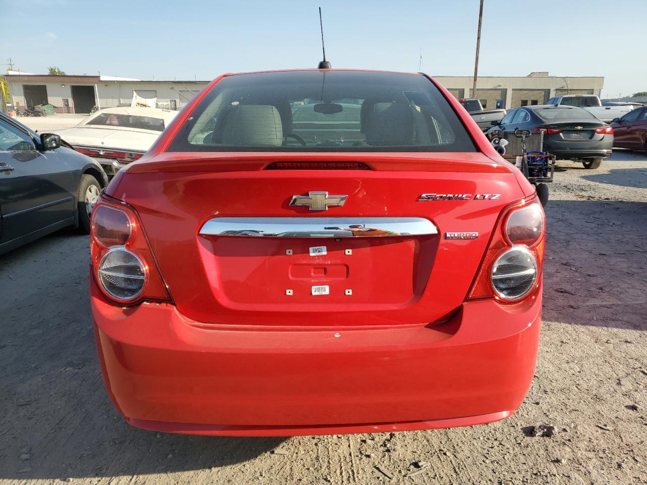 2015 Chevrolet Sonic Ltz - Фото 6