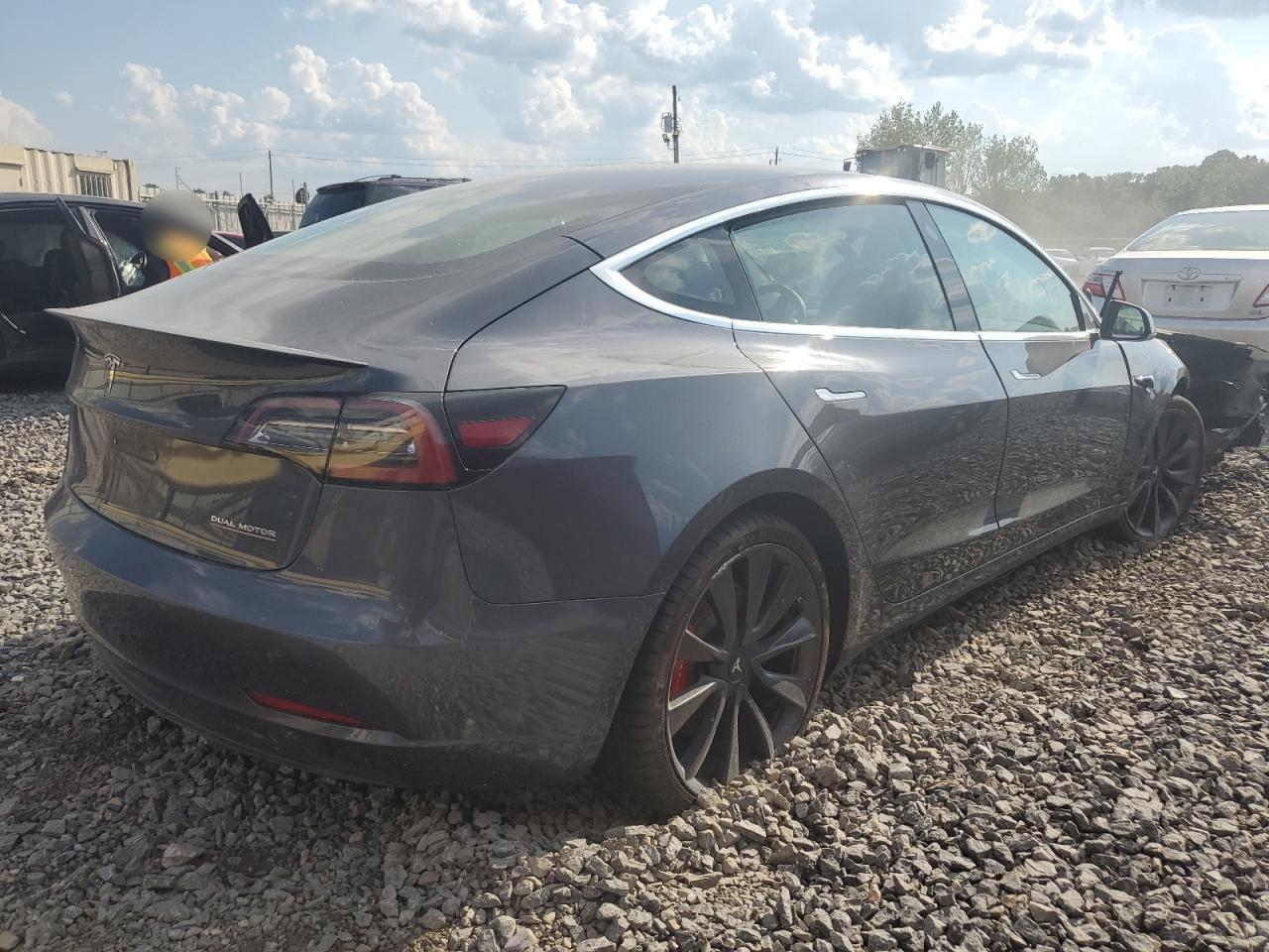 2020 Tesla Model 3 - Image 3