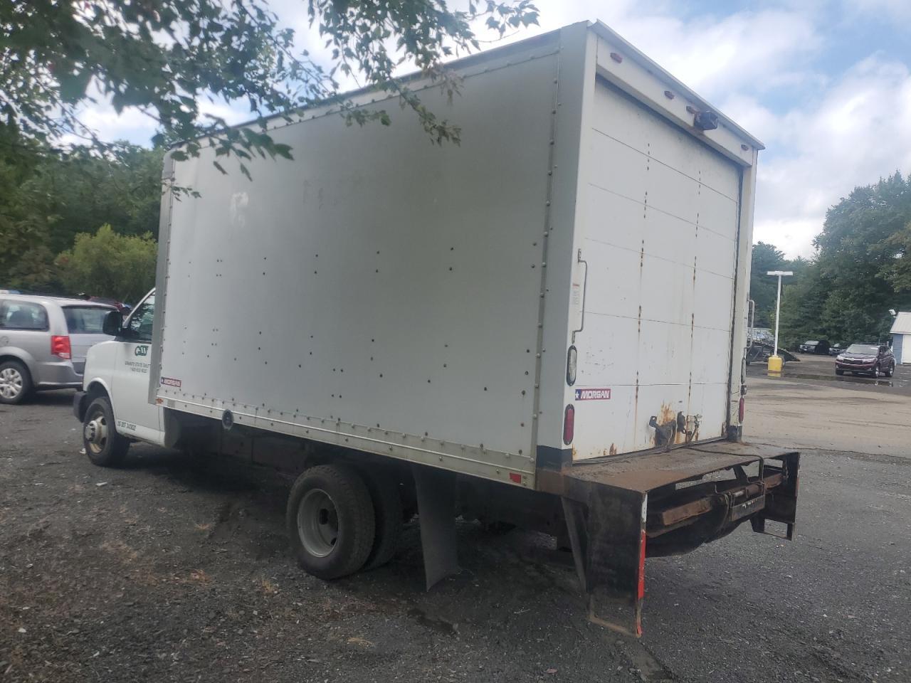 2013 Chevrolet Express G3500 - Фото 2